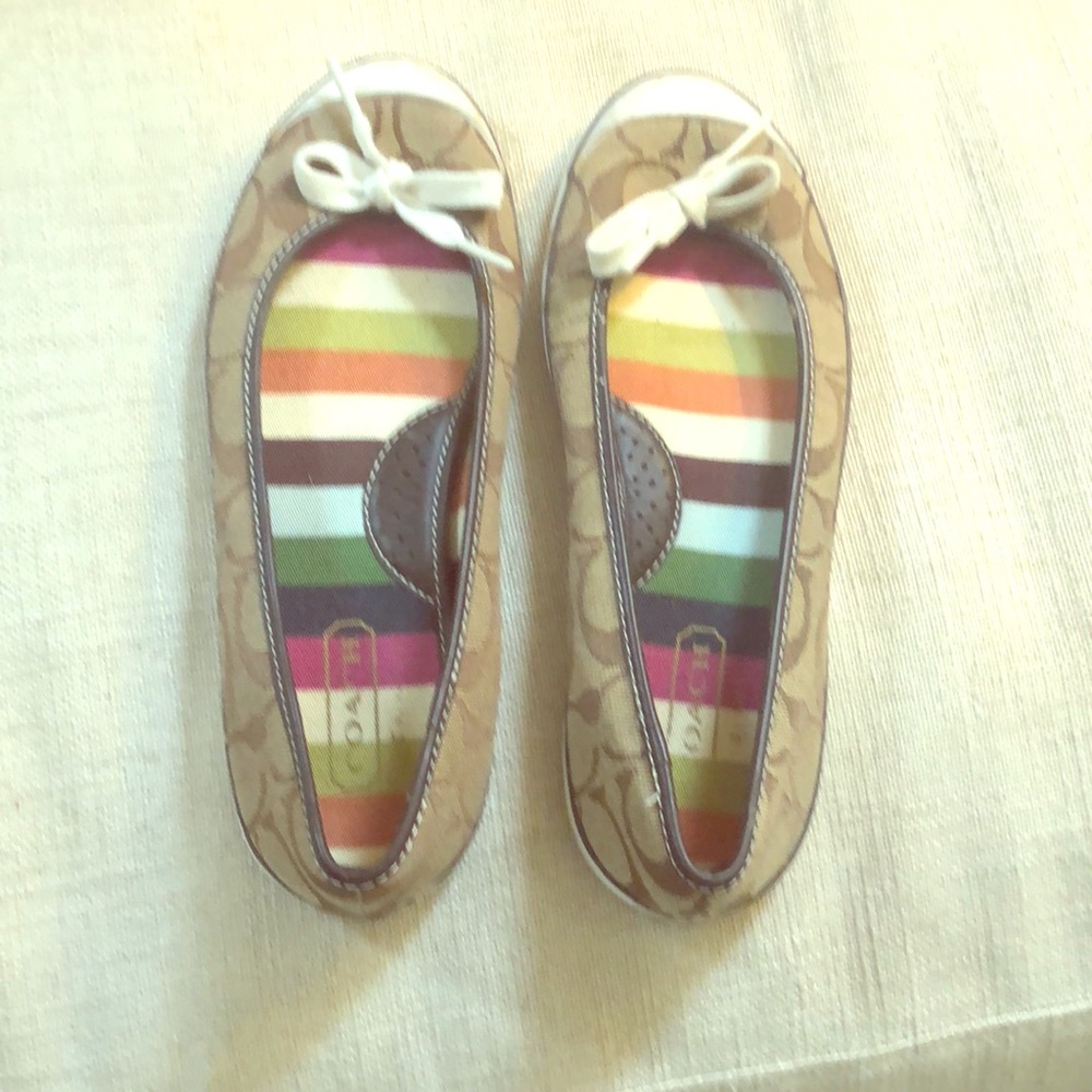 Coach flats